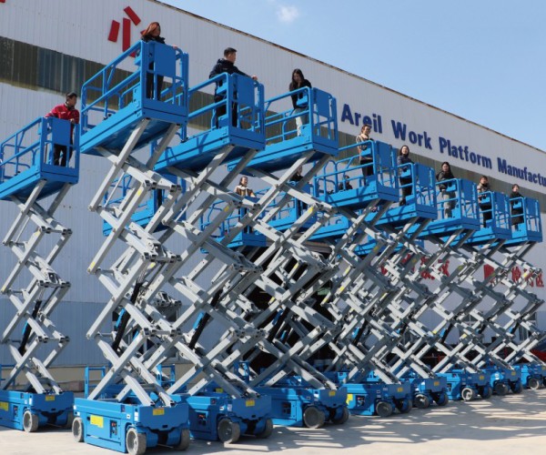 项城自行走升降机